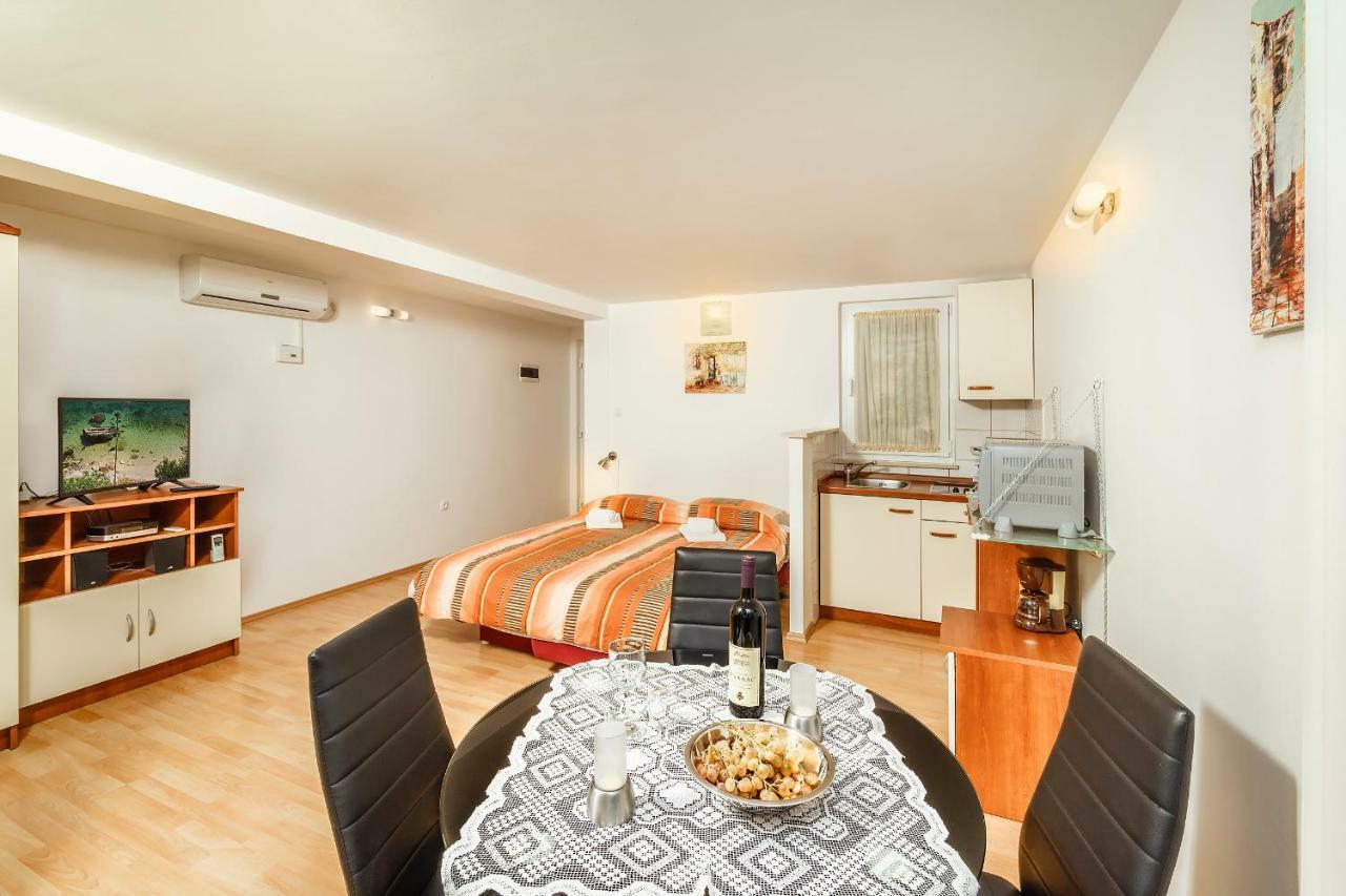 Apartmani Amila-Pisak Extérieur photo
